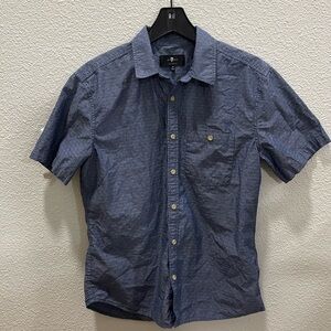 7 for all mankind short sleeve button down shirt. Denim blue color. Size M.